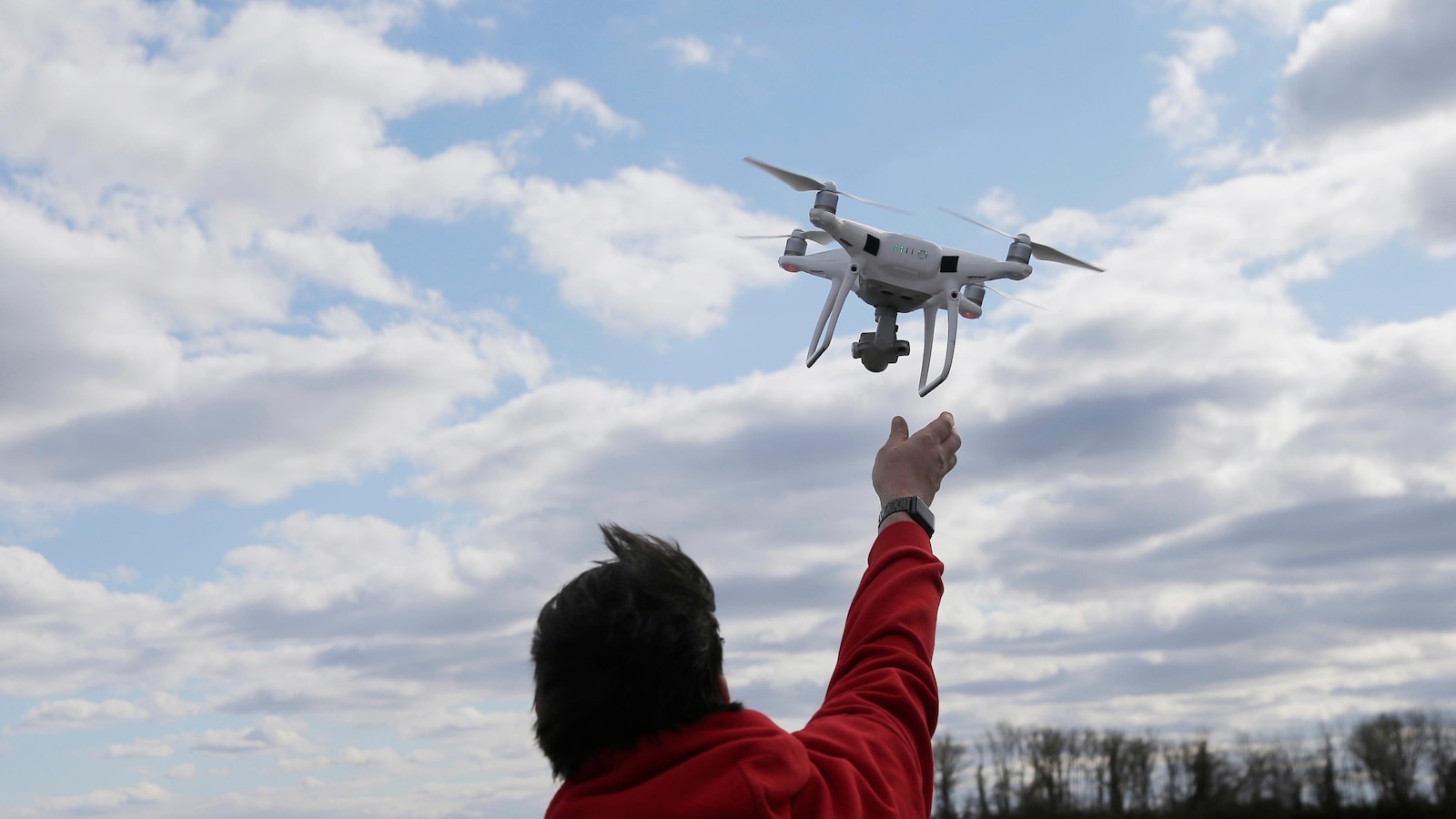 Is that a drone or a plane? Experts help explain the differences