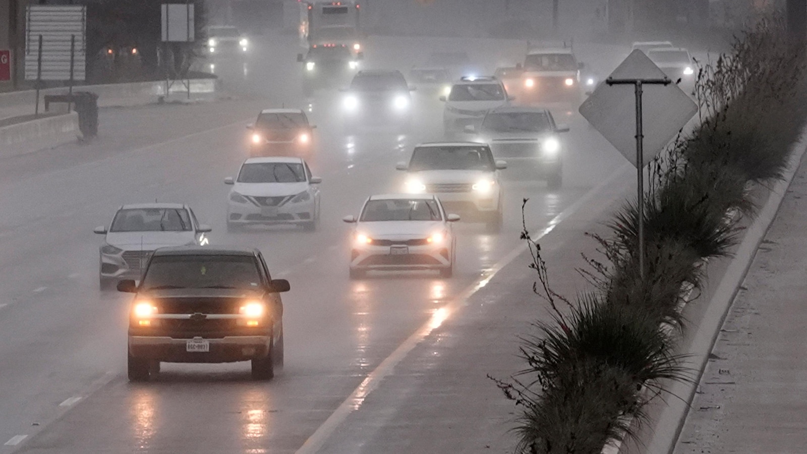 Powerful thunderstorms rumble across Texas, delaying holiday travel