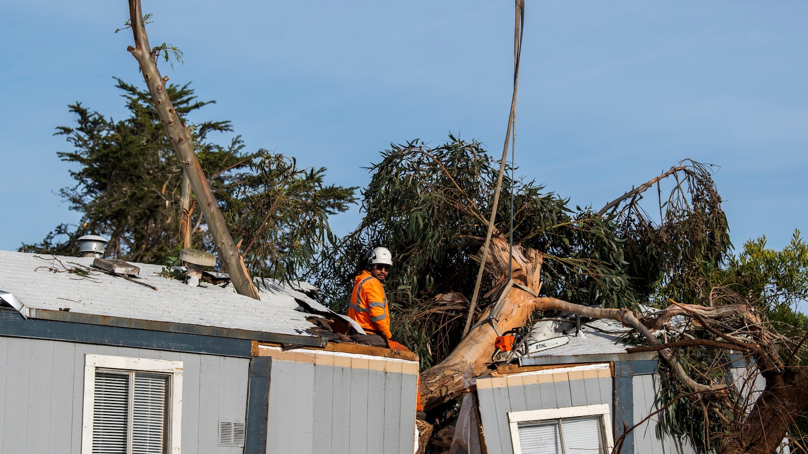 Storms across US bring heavy snow, dangerous ice and a tornado in California