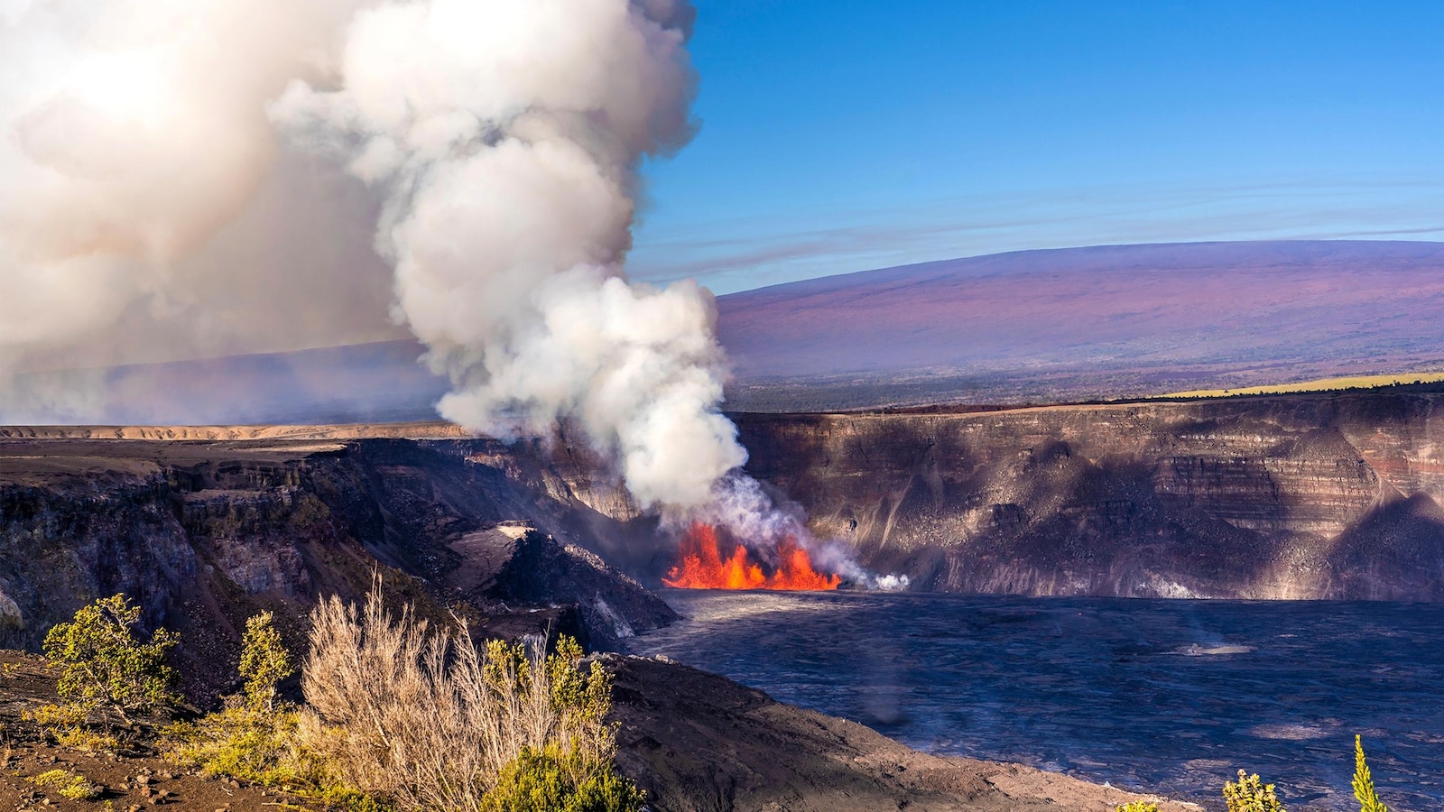 Stunning photos show lava erupting from Hawaii’s Kilauea volcano